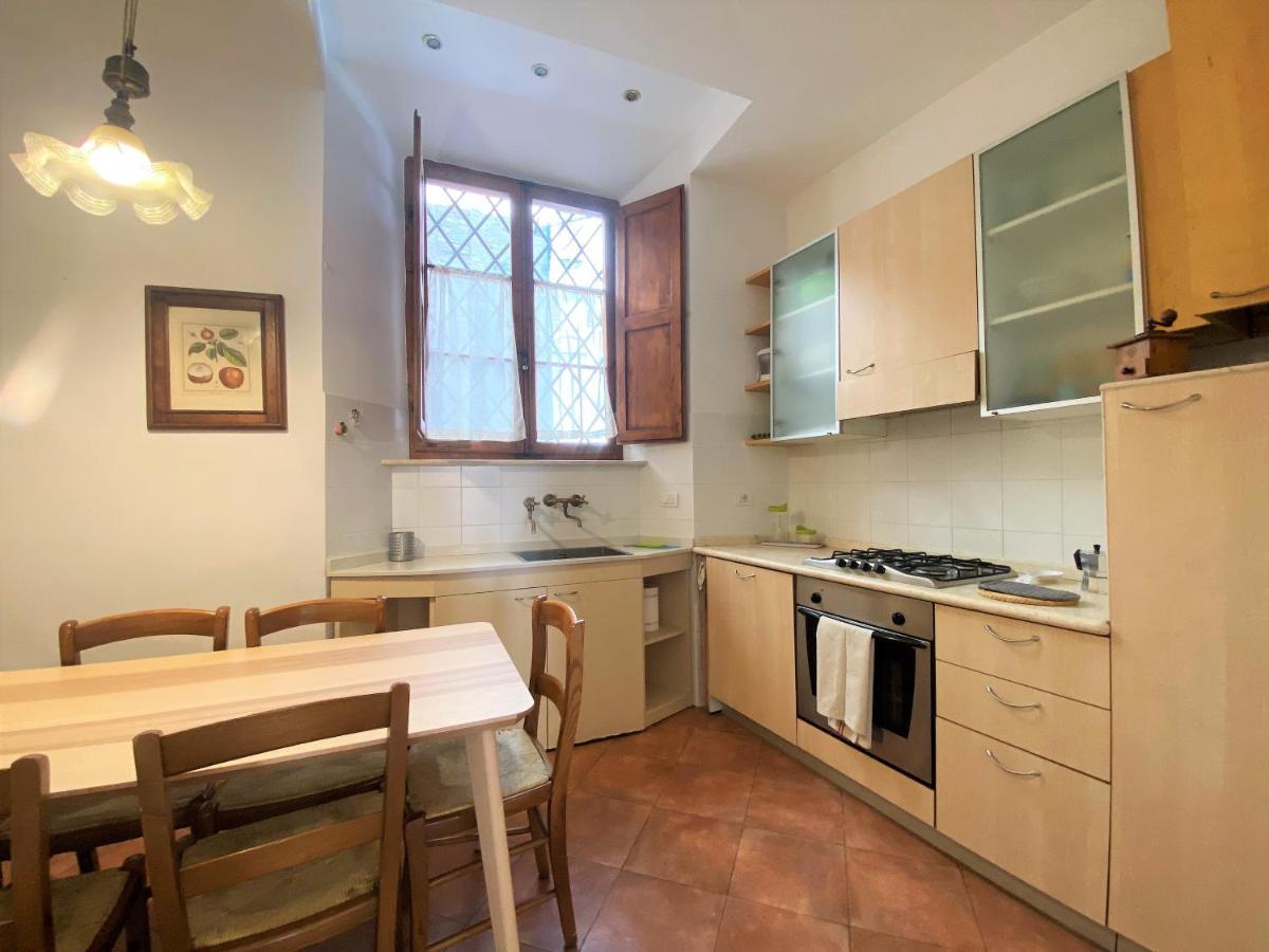 La Fonte-With Balcony Close By Piazza Del Campo Siena Luaran gambar